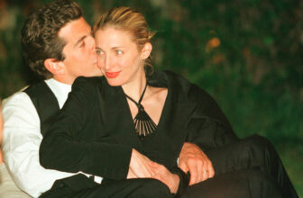 The Untold Story of Carolyn Bessette-Kennedy’s Cranberry Lip Combo