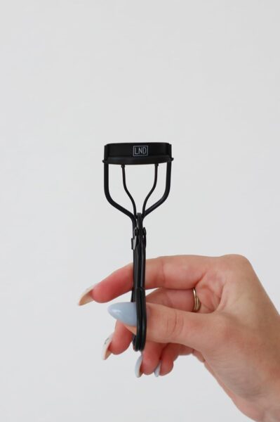Lash Next Door Eyelash Curler and Black Mascara Bundle - Image 6