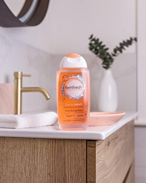Femfresh Intimate Hygiene Daily Intimate Wash 250Ml - Image 2